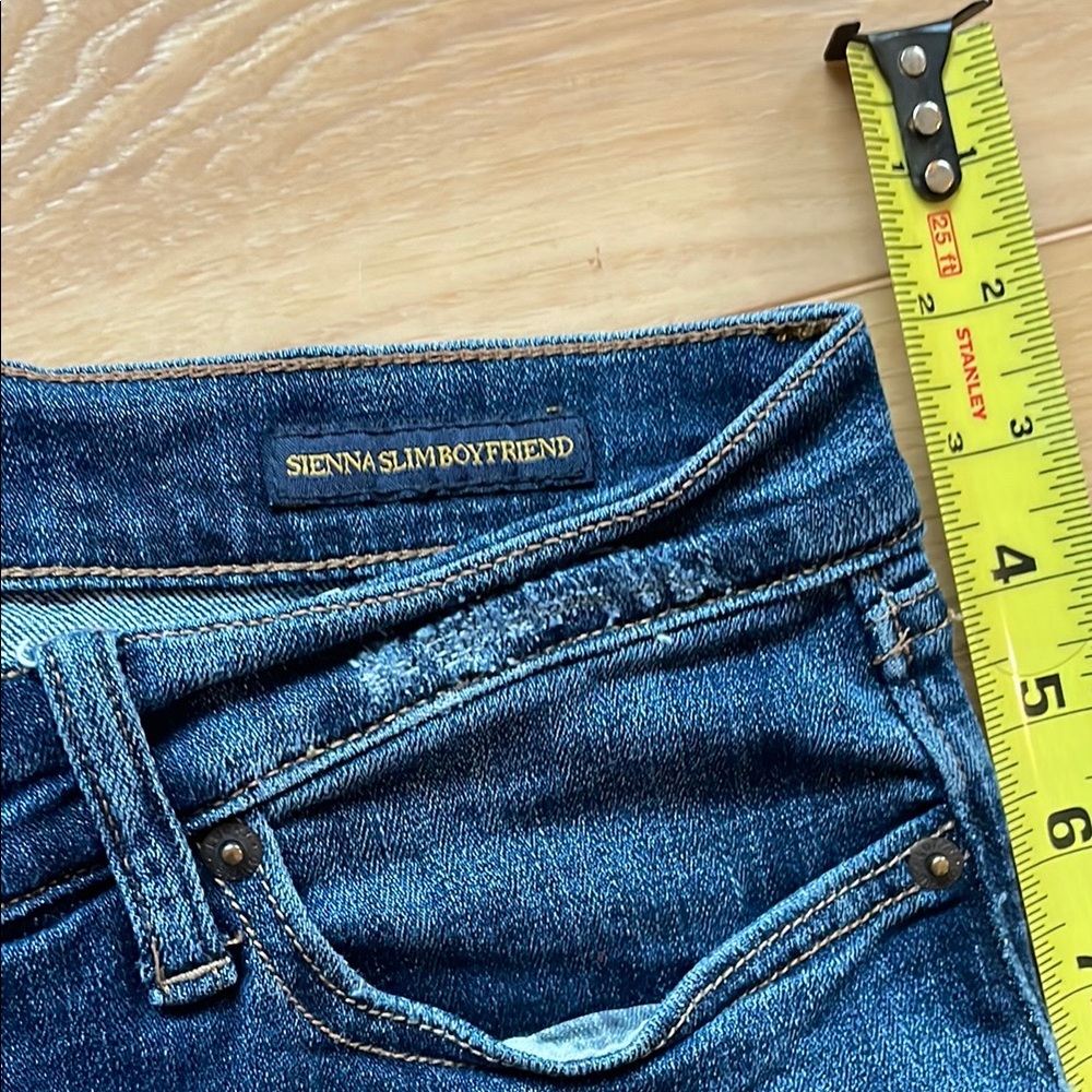 LUCKY JEANS!! Perfect for summer! Light weight and cropped - Picture 4 of 16